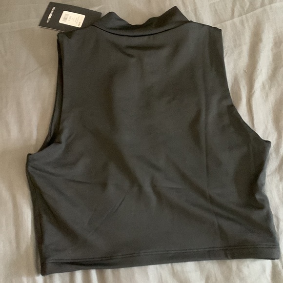 Cute Black top - Picture 3 of 3